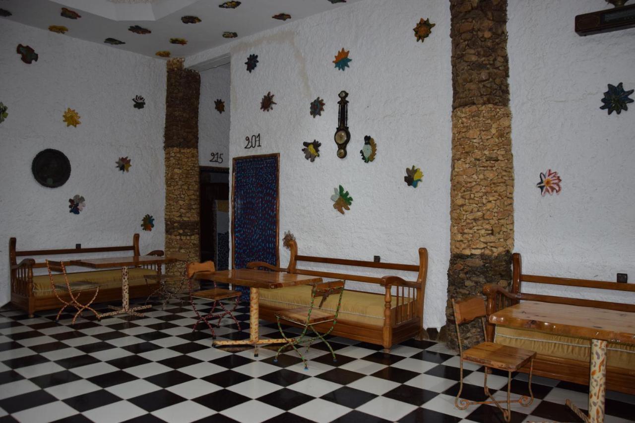 Hotel Leonor Beni Chiker Exterior foto